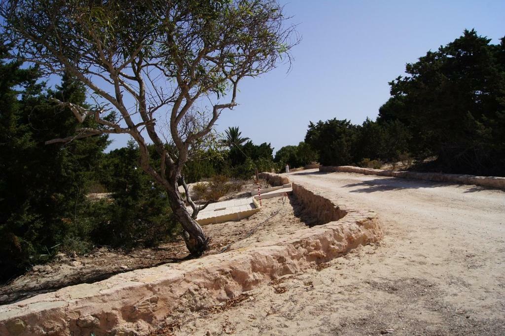 Apartamentos Las Dunas De Levante Es Pujols Luaran gambar